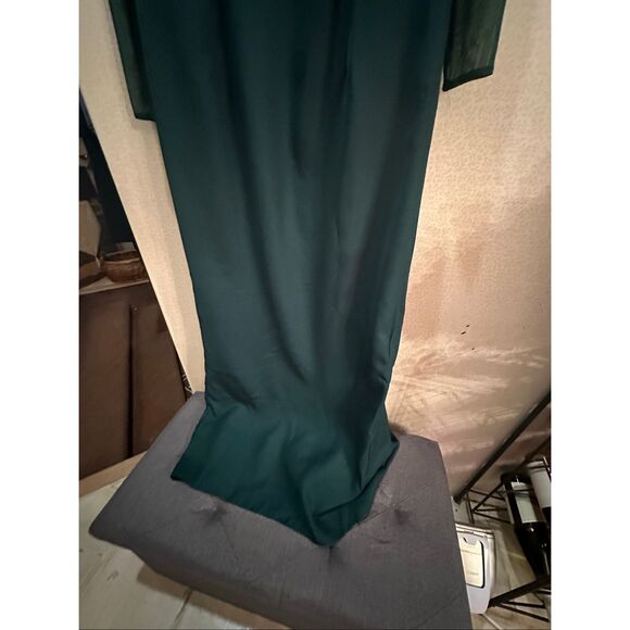 Vintage emerald green formal dress - Picture 3 of 9